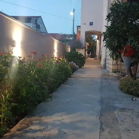 Apartment Lucija *