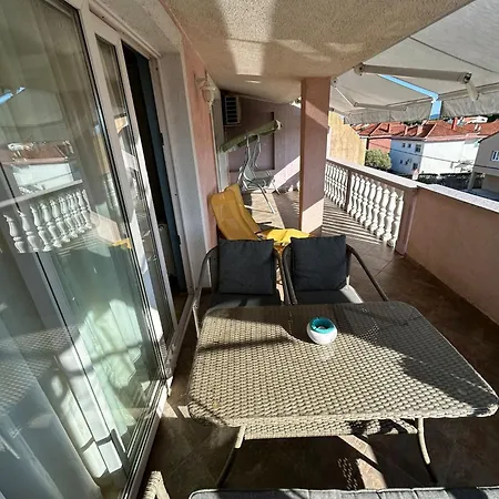 Lucija アパート ザダル